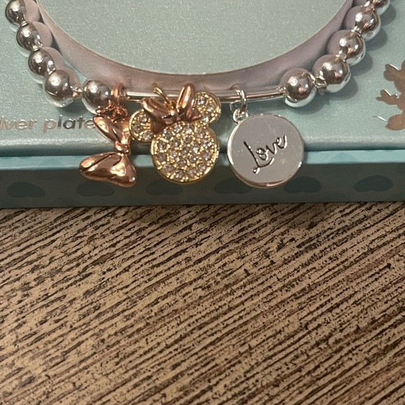 💰ON SALE NEW Disney Minnie Bracelet by LA Rocks silver style. 3 charms,stretchy - Picture 5 of 6
